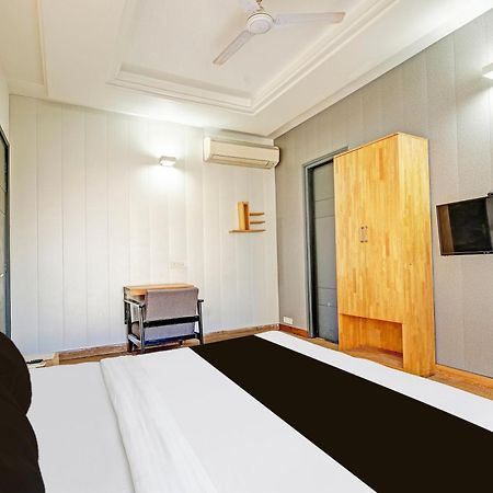 Townhouse Sector 49 Sohna Road 호텔 구르가온 외부 사진