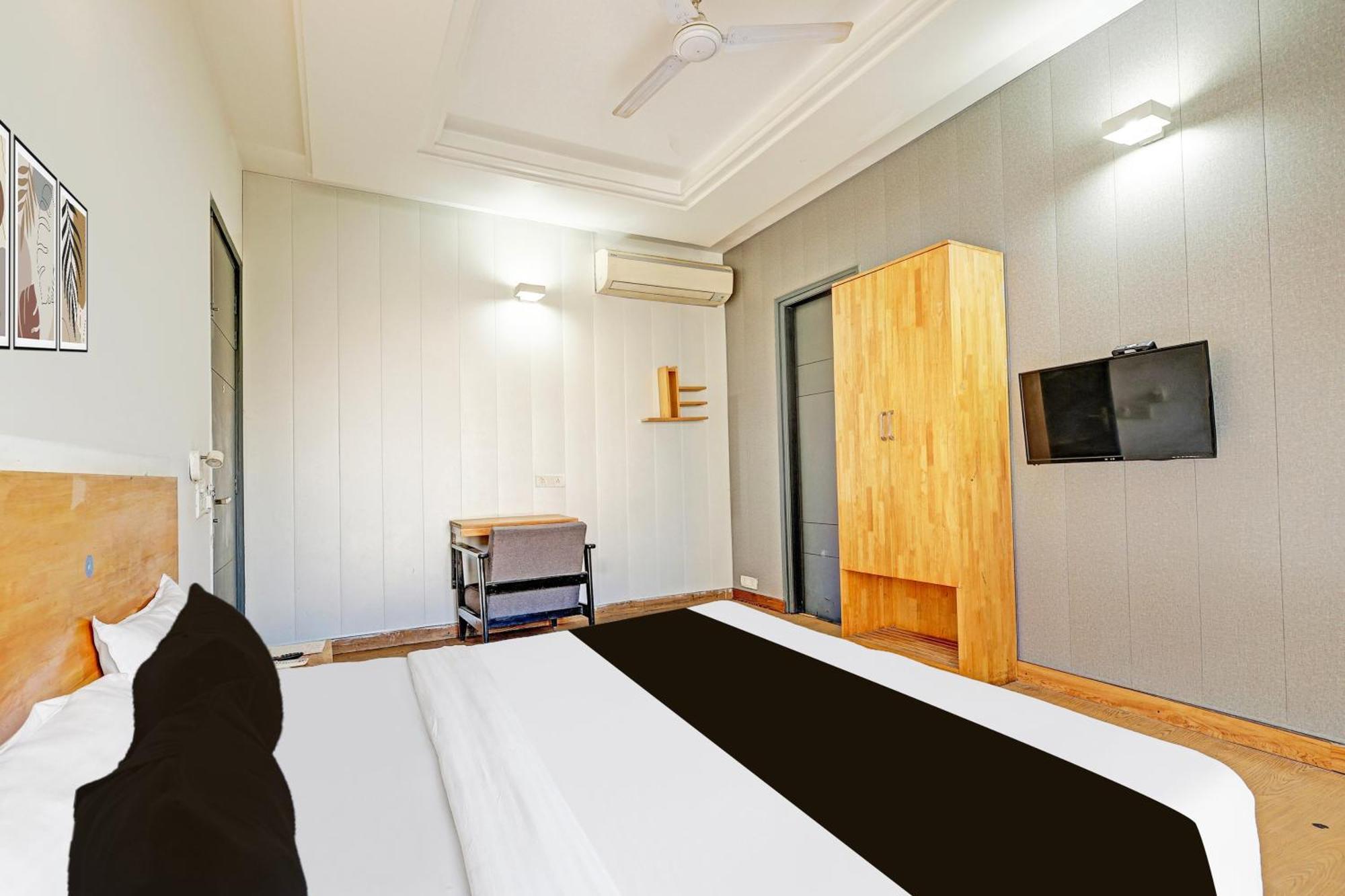 Townhouse Sector 49 Sohna Road 호텔 구르가온 외부 사진