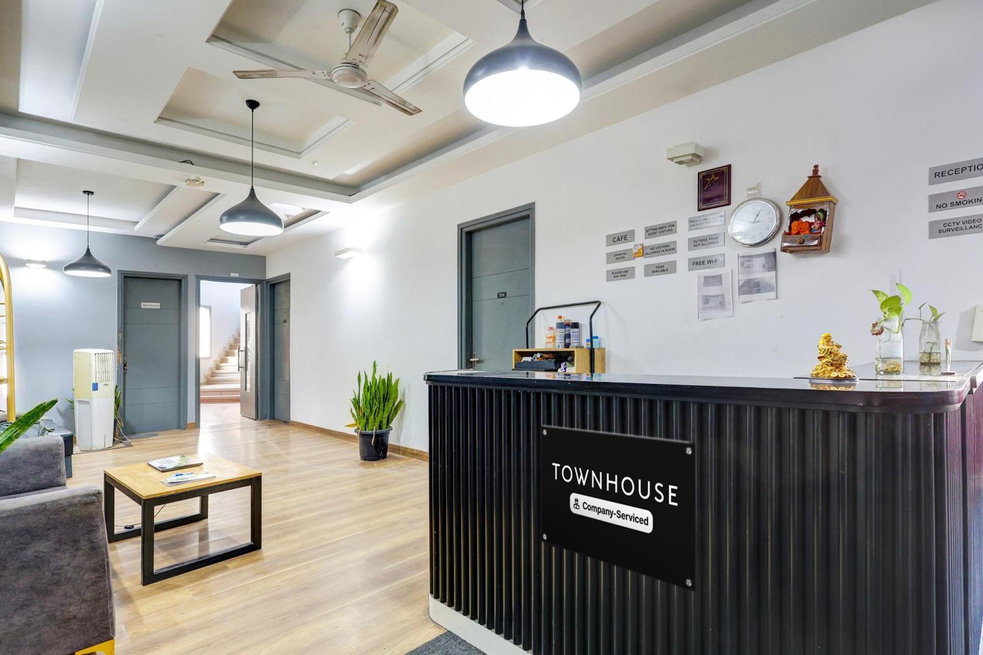 Townhouse Sector 49 Sohna Road 호텔 구르가온 외부 사진