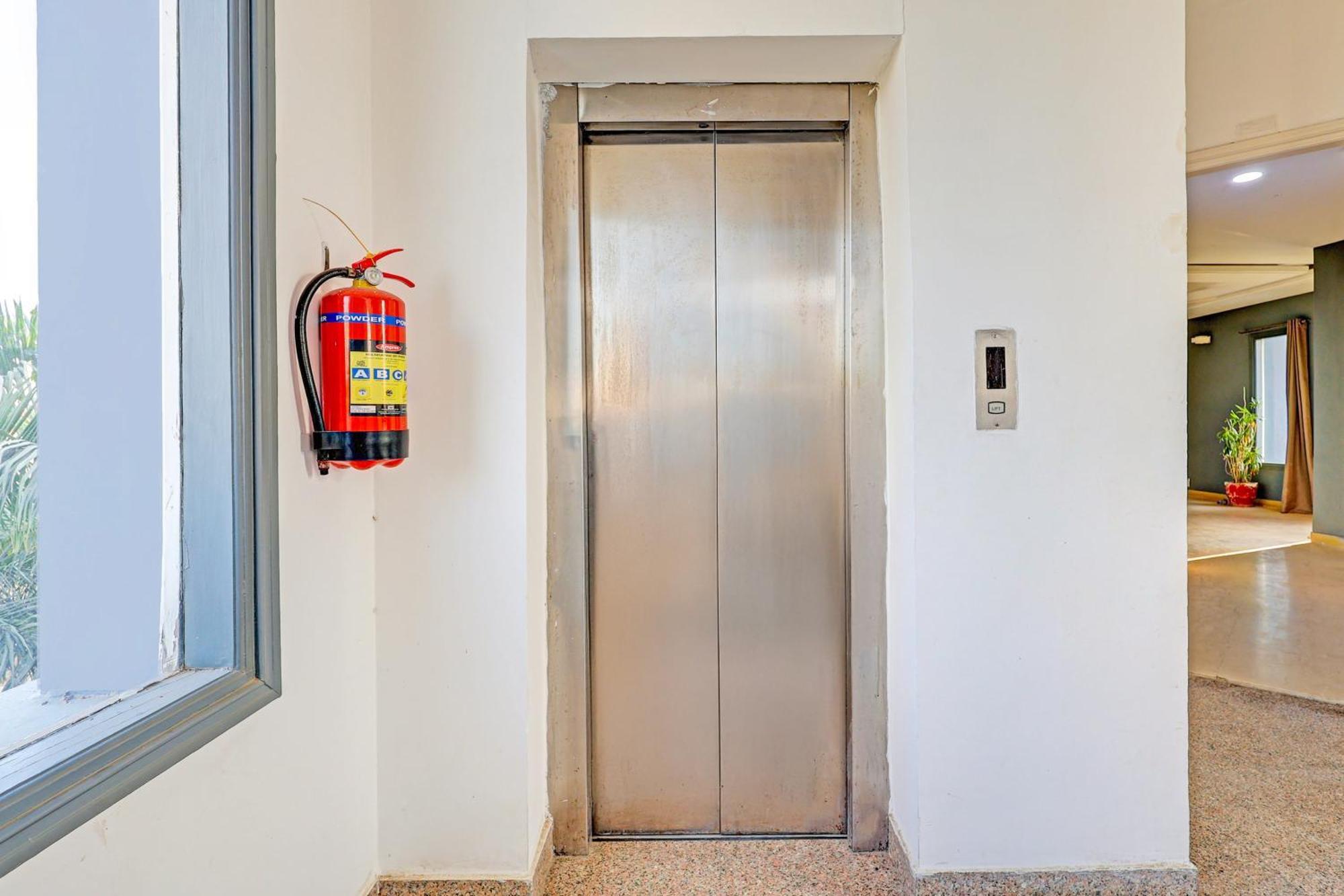 Townhouse Sector 49 Sohna Road 호텔 구르가온 외부 사진