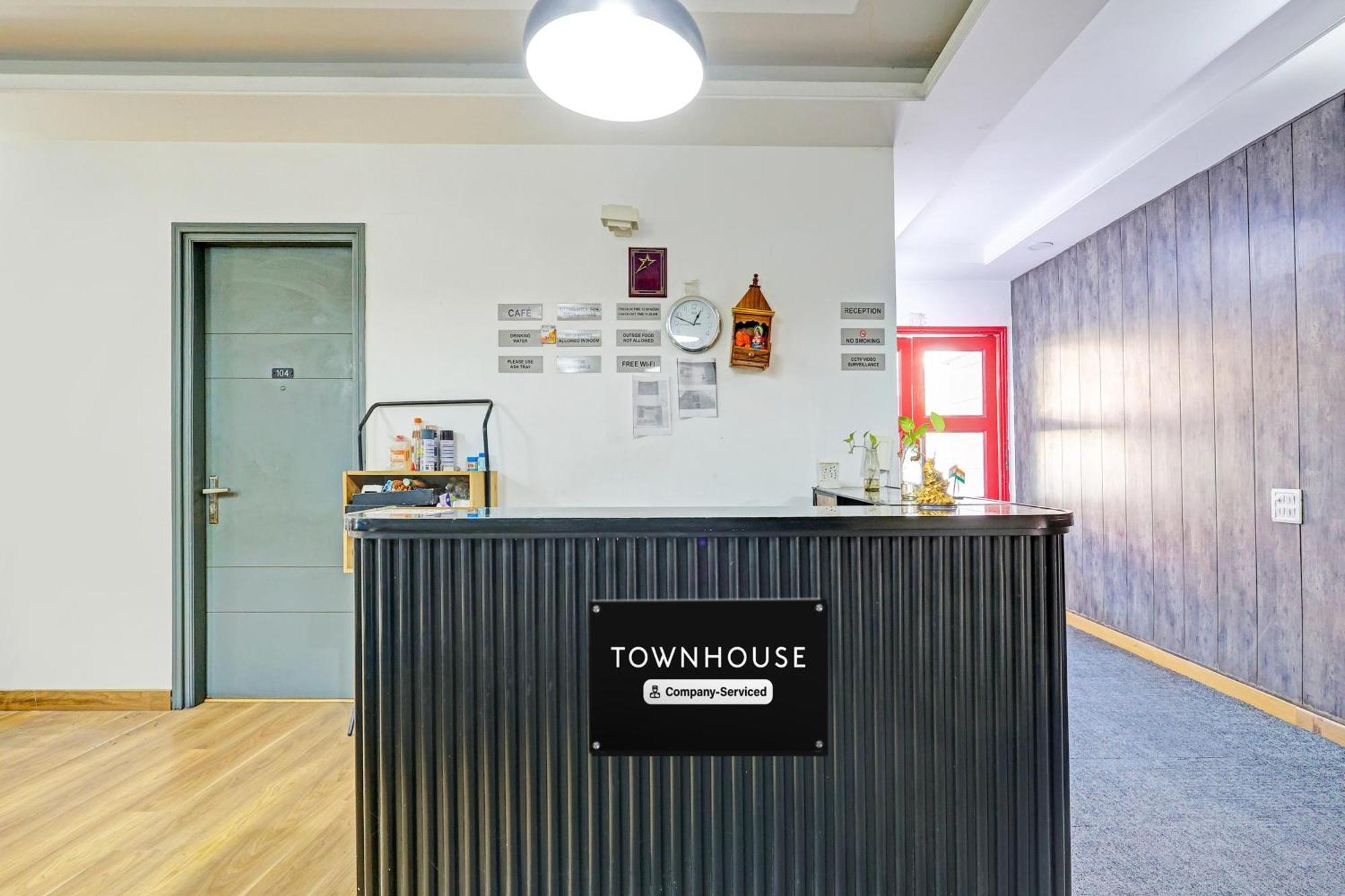 Townhouse Sector 49 Sohna Road 호텔 구르가온 외부 사진